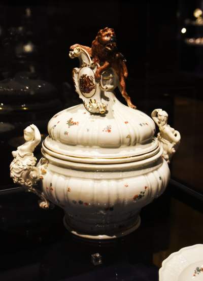 Rzadka okazja, by obejrzeć te cudowne przedmioty - zdjęcie 29