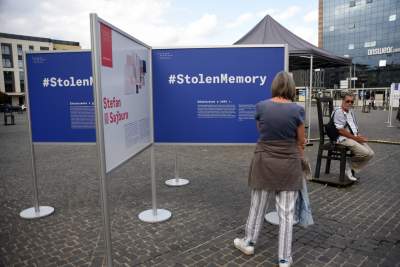 Szukają spadkobierców. Wystawa przedmiotów skradzionych ofiarom wojny - zdjęcie 2