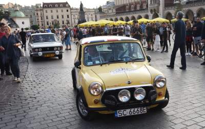 Tym samochodom pozwolono wjechać na Rynek Główny - zdjęcie 23