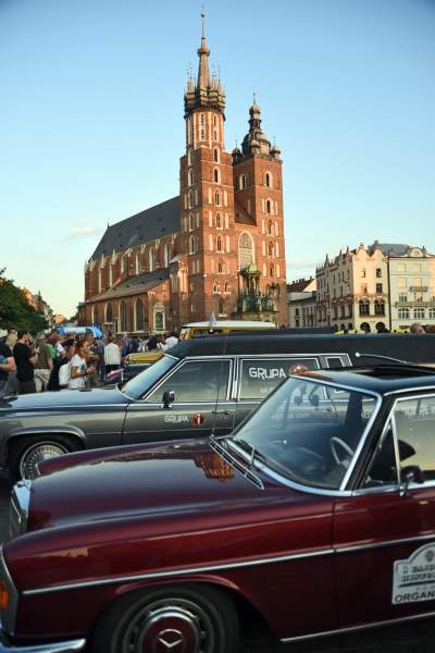 Tym samochodom pozwolono wjechać na Rynek Główny - zdjęcie 20