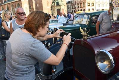 Tym samochodom pozwolono wjechać na Rynek Główny - zdjęcie 28