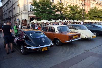 Tym samochodom pozwolono wjechać na Rynek Główny - zdjęcie 11