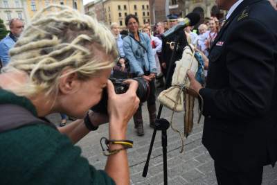 Postanowiła przyjechać do Krakowa konno, jechała ponad rok... - zdjęcie 26