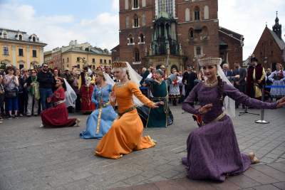 Postanowiła przyjechać do Krakowa konno, jechała ponad rok... - zdjęcie 13