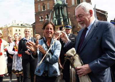 Postanowiła przyjechać do Krakowa konno, jechała ponad rok... - zdjęcie 23