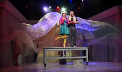 Najbardziej kolorowy spektakl tej jesieni, zdobycie biletu nie jest łatwe - zdjęcie 20