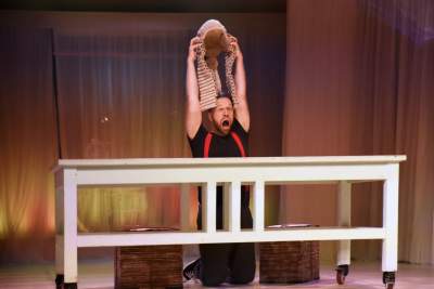 Najbardziej kolorowy spektakl tej jesieni, zdobycie biletu nie jest łatwe - zdjęcie 16