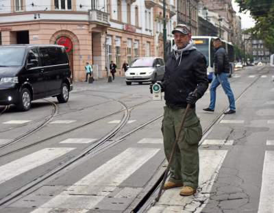 Wstali wcześnie rano w niedzielę by powitać go chlebem i solą... - zdjęcie 25