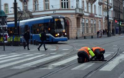 Wstali wcześnie rano w niedzielę by powitać go chlebem i solą... - zdjęcie 1