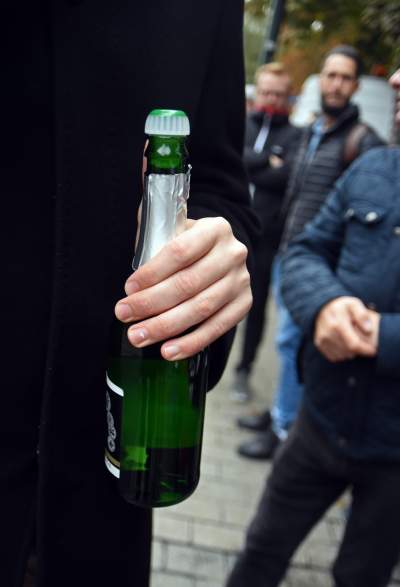 Wstali wcześnie rano w niedzielę by powitać go chlebem i solą... - zdjęcie 10