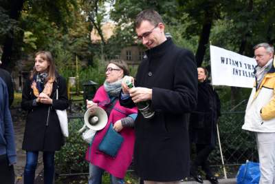 Wstali wcześnie rano w niedzielę by powitać go chlebem i solą... - zdjęcie 8