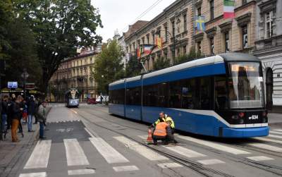 Wstali wcześnie rano w niedzielę by powitać go chlebem i solą... - zdjęcie 11