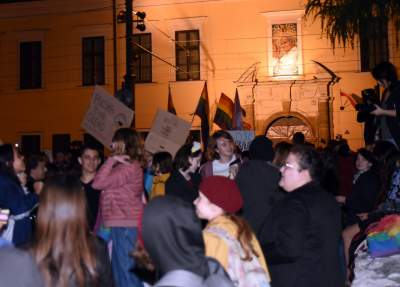 Ksiądz do protestujących przed kurią: modlę się, by ratować was przed piekłem - zdjęcie 19