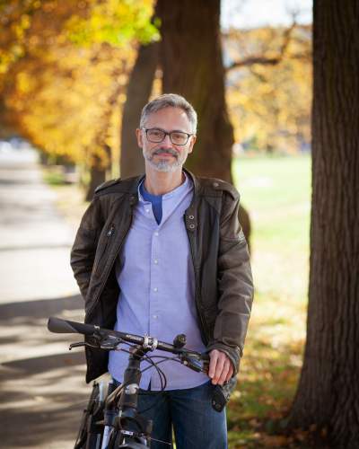 "Poluje" na krakowian z aparatem, tworzy intrygujący projekt - zdjęcie 8