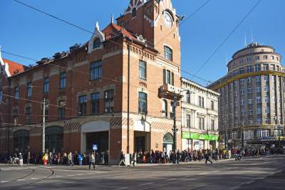 Gigantyczna kolejka jakiej w Krakowie nie widziano od lat... po autograf - zdjęcie 20