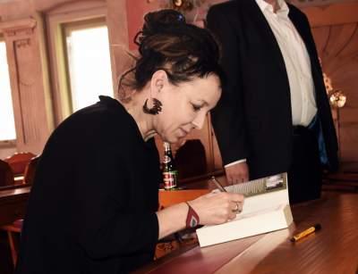 Gigantyczna kolejka jakiej w Krakowie nie widziano od lat... po autograf - zdjęcie 8