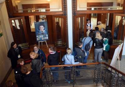 Gigantyczna kolejka jakiej w Krakowie nie widziano od lat... po autograf - zdjęcie 14