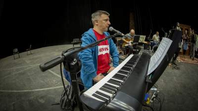 Ostatnia próba przed koncertem na... cmentarzu - zdjęcie 8