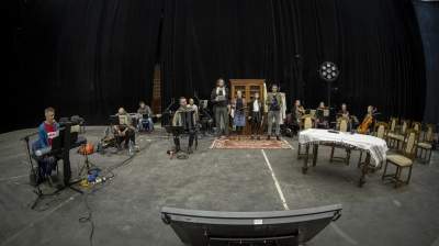 Ostatnia próba przed koncertem na... cmentarzu - zdjęcie 7