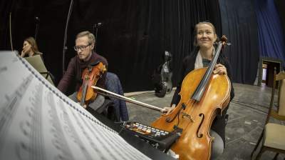 Ostatnia próba przed koncertem na... cmentarzu - zdjęcie 9