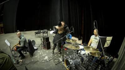 Ostatnia próba przed koncertem na... cmentarzu - zdjęcie 12