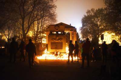Tu zawsze pali się najwięcej zniczy... - zdjęcie 5