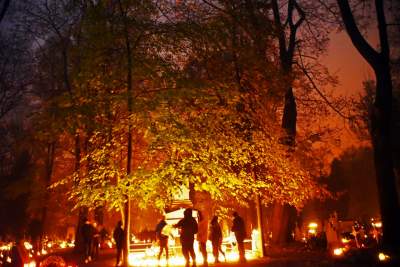 Tu zawsze pali się najwięcej zniczy... - zdjęcie 22