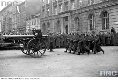Świętowanie Niepodległości w Krakowie przed wojną. Polska armia miała być potęgą - zdjęcie 5