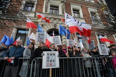 Ułani wędrują, strzelcy maszerują, a KOD przypomina o Konstytucji - zdjęcie 23