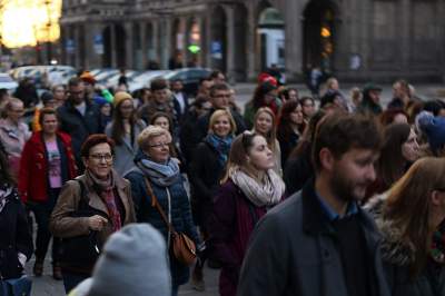 Bezdomny przewodnik w Nowej Hucie porwał tłumy - zdjęcie 7