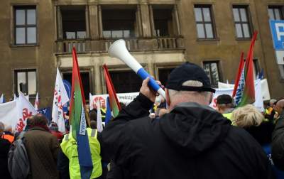 "Niech kombinat wróci w polskie ręce" - protest hutników (listopad 2019) - zdjęcie 19