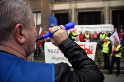 "Niech kombinat wróci w polskie ręce" - protest hutników (listopad 2019) - zdjęcie 26