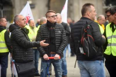 "Niech kombinat wróci w polskie ręce" - protest hutników (listopad 2019) - zdjęcie 11
