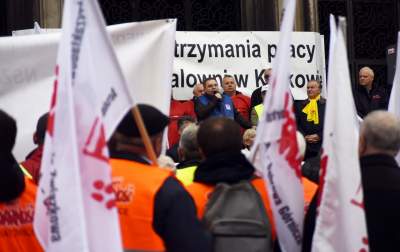 "Niech kombinat wróci w polskie ręce" - protest hutników (listopad 2019) - zdjęcie 20