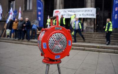 "Niech kombinat wróci w polskie ręce" - protest hutników (listopad 2019) - zdjęcie 10