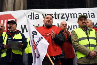 "Niech kombinat wróci w polskie ręce" - protest hutników (listopad 2019) - zdjęcie 14