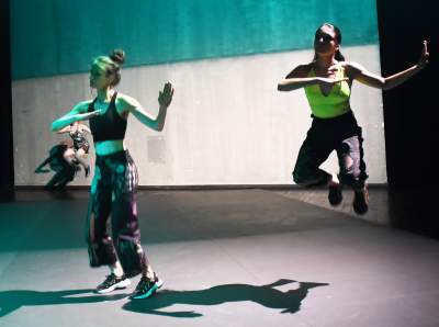 Spektakl o przemocy wobec kobiecych ciał - zdjęcie 1