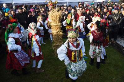 Rydlówka: tradycyjne Osadzanie Chochoła - zdjęcie 11