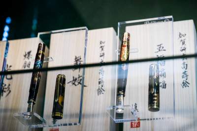 Te pióra mają cudowną moc: wyjątkowe miejsce w Krakowie - zdjęcie 2