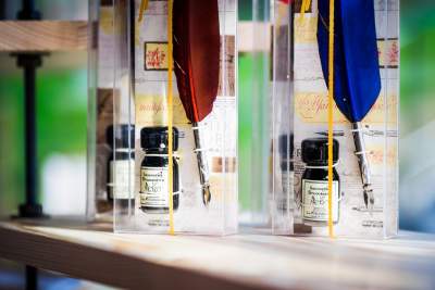 Te pióra mają cudowną moc: wyjątkowe miejsce w Krakowie - zdjęcie 1