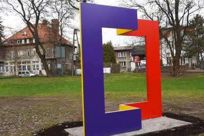 Takie rzeźby postawili wokół zabytkowej Strzelnicy - zdjęcie 9