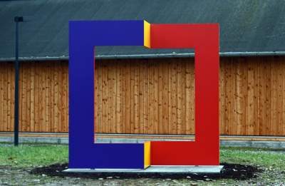 Takie rzeźby postawili wokół zabytkowej Strzelnicy - zdjęcie 4