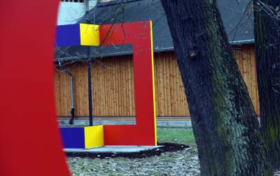 Takie rzeźby postawili wokół zabytkowej Strzelnicy - zdjęcie 7