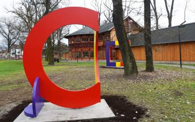 Takie rzeźby postawili wokół zabytkowej Strzelnicy - zdjęcie 5