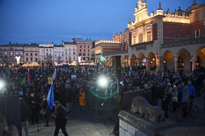 Demonstracja na Rynku: "dość prześladowania" - zdjęcie 1
