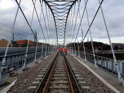 Pociąg wjechał na nowy most na Wiśle, próby obciążeniowe - zdjęcie 3