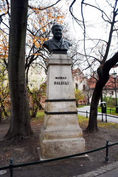 Planty: pierwsza w Krakowie galeria z pomnikami - zdjęcie 29