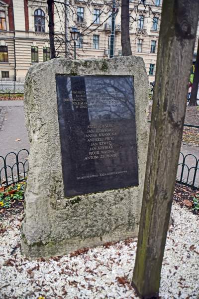 Planty: pierwsza w Krakowie galeria z pomnikami - zdjęcie 34