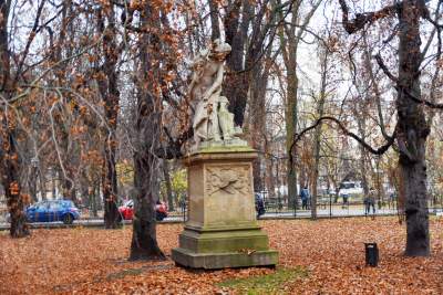 Planty: pierwsza w Krakowie galeria z pomnikami - zdjęcie 19