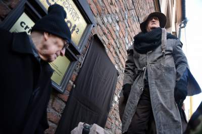 Oto człowiek na desce ostatniego ratunku - zdjęcie 1